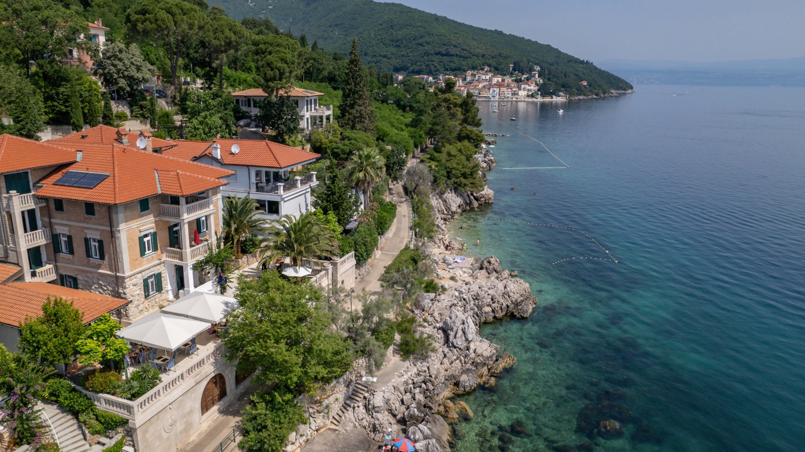 Villa Istra uz obalu Mošćeničke Drage s pogledom na kvarnersko more
